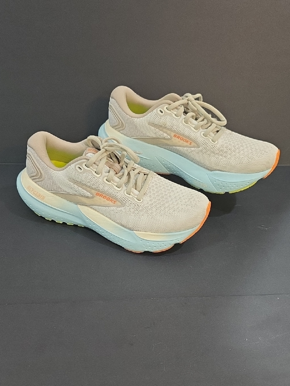 Brooks Glycerin 21 Womens Shoes with White Light Blue and Orange Size 7